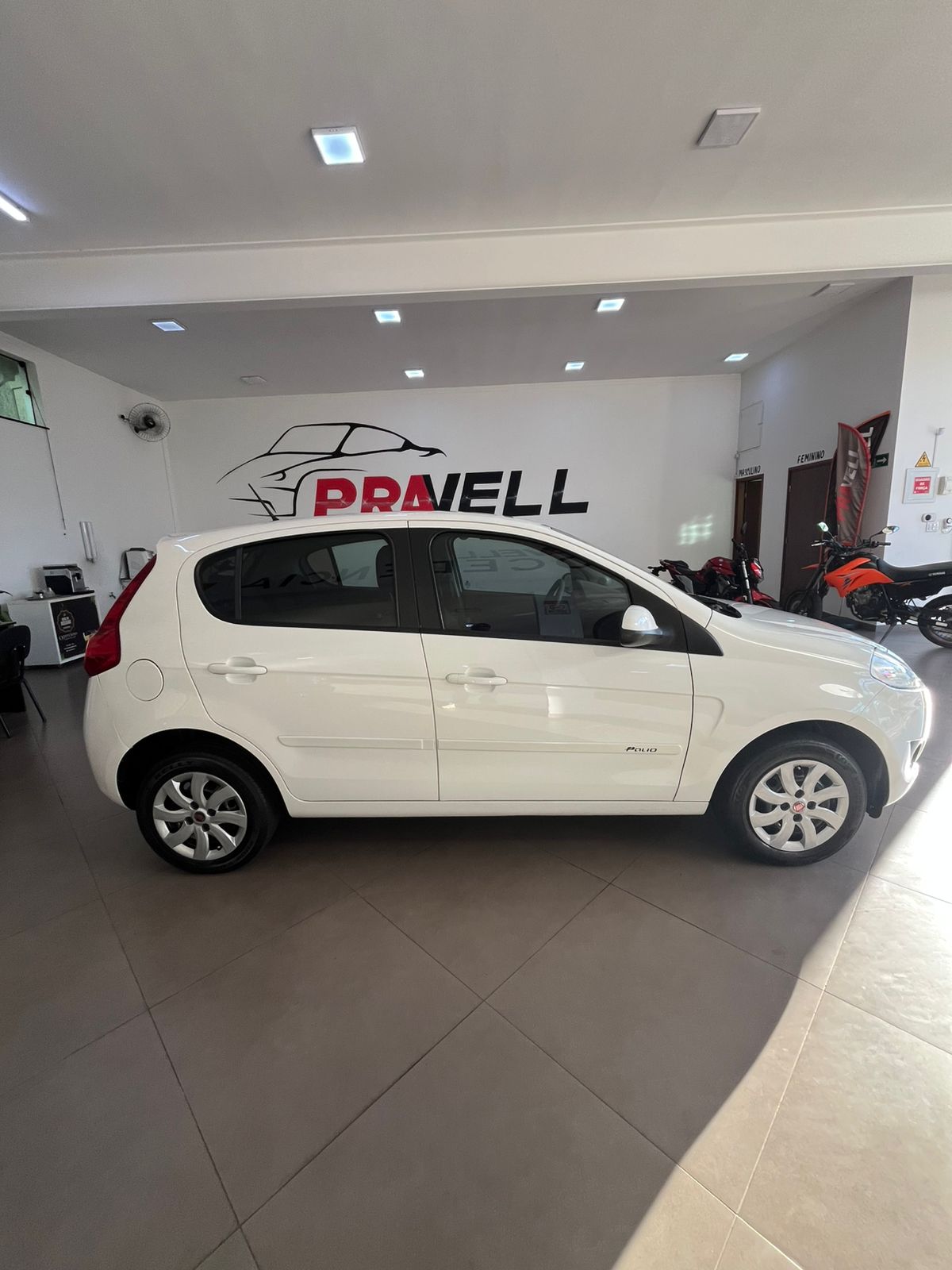 
								Fiat Palio 2015 full									