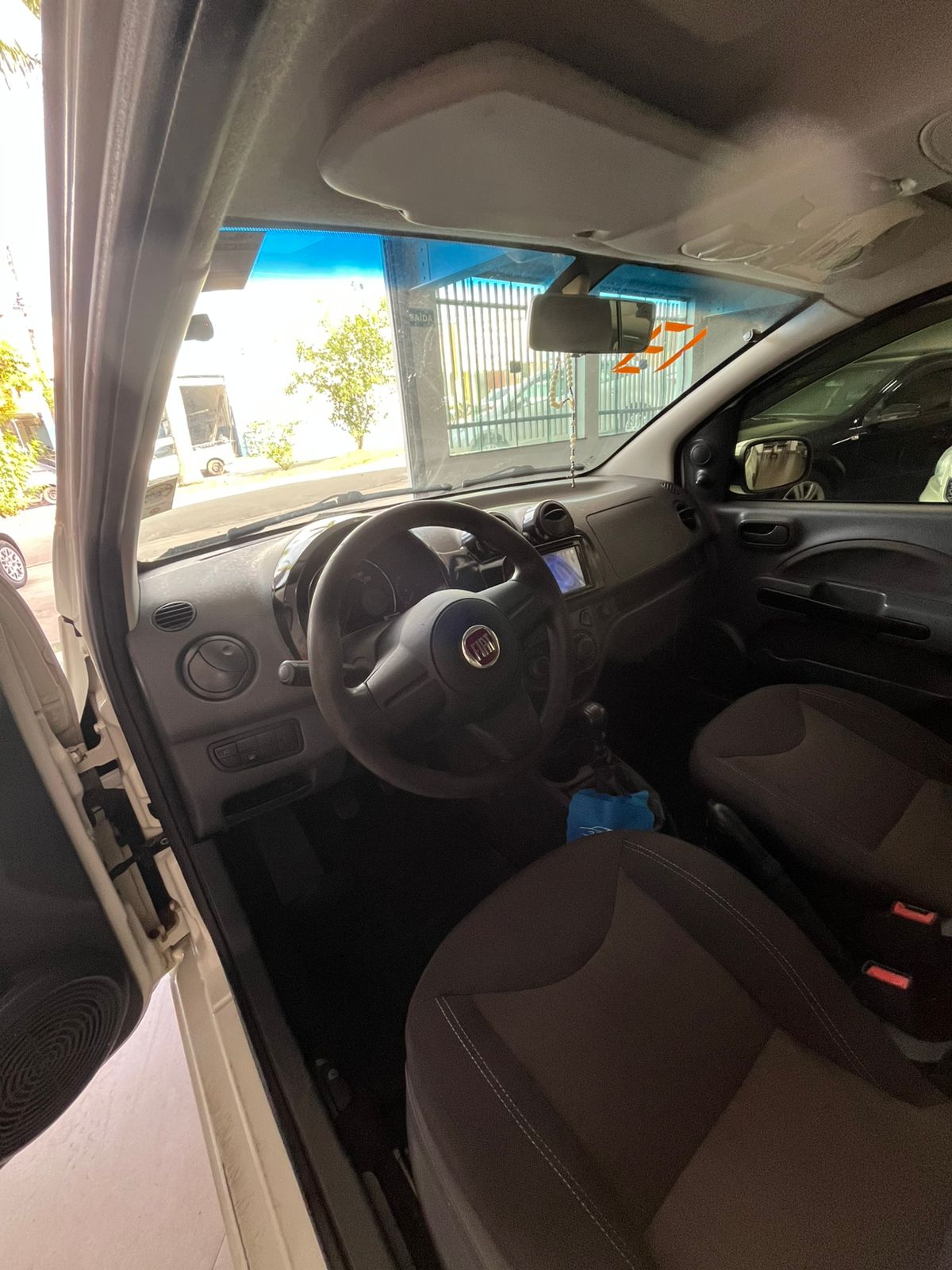 
								Fiat Uno Way 2013 full									