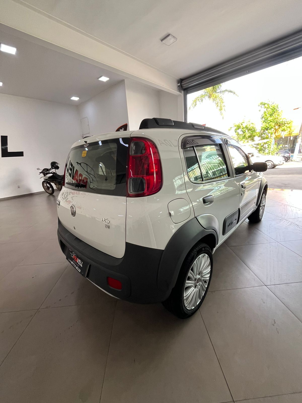 
								Fiat Uno Way 2013 full									