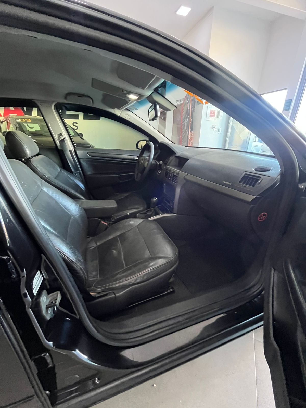 
								Vectra GT 2008 full									